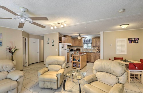 Salem House | Keaton Beach Escape w/Hot Tub < 2 Mi to Shore