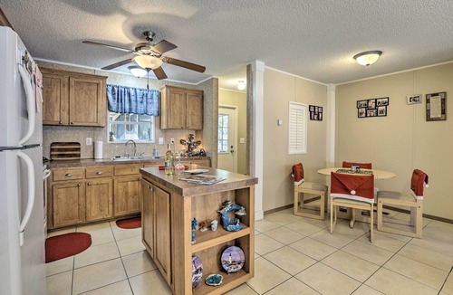 Salem House | Keaton Beach Escape w/Hot Tub < 2 Mi to Shore