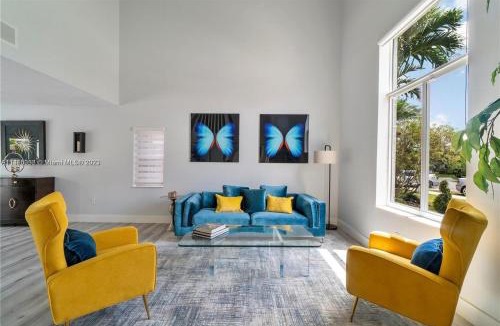 Richmond West House | Kendall Vacation Luxury Home