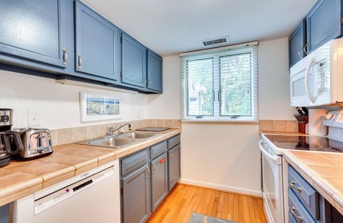 West Beach Village House | Kiawah Island Vacation Rental: Walk to Beach!