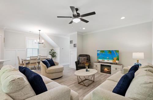 Spanish Wells House | King 2 Queens 3 Doubles Foldout Stainless Steel