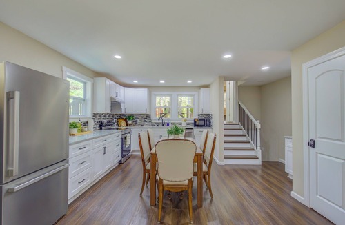 Saluda House | King-Bed, Game Room, Large Kitchen Retreat in Saluda