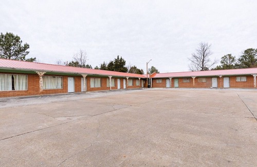 Holly Springs Apartment | King Bed | Holly Springs |NS|