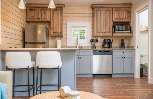 Madeira Beach Cabin | King Bed, Step to Madeira Beach, Heated Pool, Private