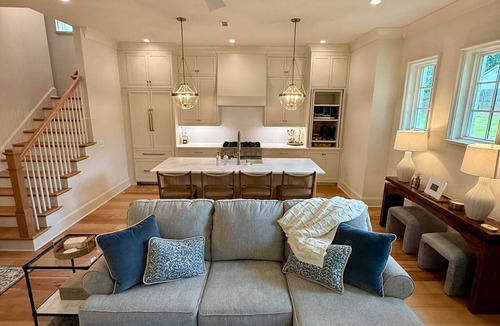 Pickwood House | King & Queen-Queen Unit V