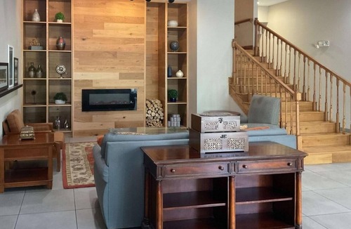 Tallahassee Apartment | King Room Near Burger King MIA