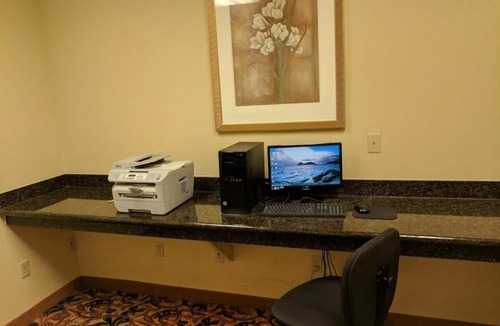 Tallahassee Apartment | King Room Near Burger King MIA
