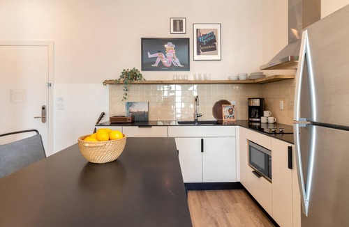 Buena Vista Apartment | King Studio + Record Player | Walkable Germantown | Conway by AvantStay