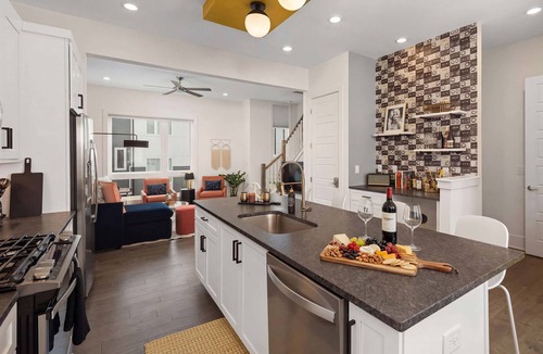 Nashville House | King Suites 3BR Retreat 2-car Garage East Nashville
