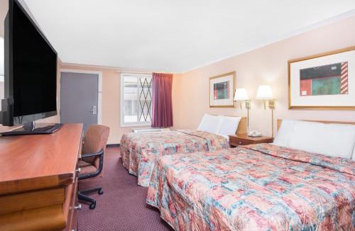 Augusta Hotel | Knights Inn - Augusta
