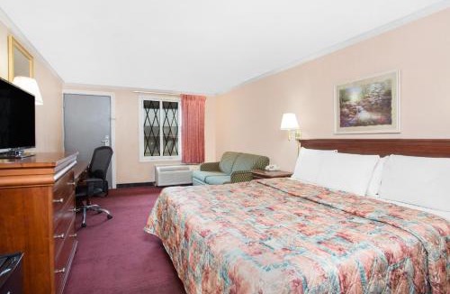 Augusta Hotel | Knights Inn - Augusta