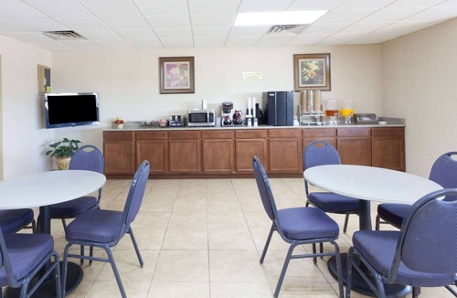 Murfreesboro Hotel | Knights Inn Murfreesboro
