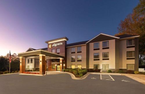 Snellville Hotel | La Quinta by Wyndham Snellville - Stone Mountain