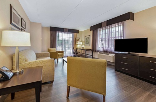 Ludlam Hotel | La Quinta Inn by Wyndham Miami Airport North