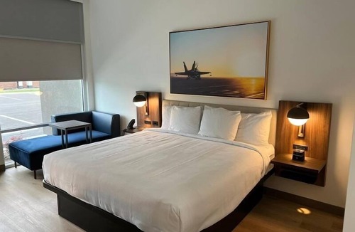 Manchester Hotel | La Quinta Inn & Suites by Wyndham Manchester/Arnold AFB