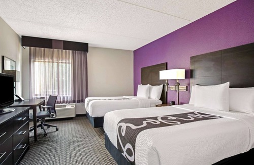 Seybold Hotel | La Quinta Inn & Suites by Wyndham Miami Airport East