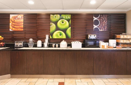 Seybold Hotel | La Quinta Inn & Suites by Wyndham Miami Airport East