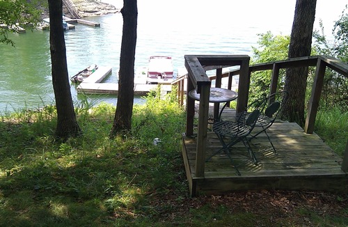 Glasgow House | Lake Access And View For Fishing, Boating, Camping