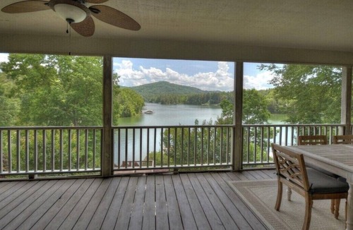 Blairsville Cottage | LAKE COTTAGE on deep water w/incredible views! Hot tub/pool table/dock/kayaks