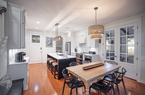Laurel Grove House | LAKE FRONT~bonus room~GOLF CART~FREE Activites~Heated Pool* Hot tub