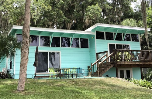 Hernando House | Lake Front House with Covered Boat Dock, Great Fishing, Pets, internet, canoe
