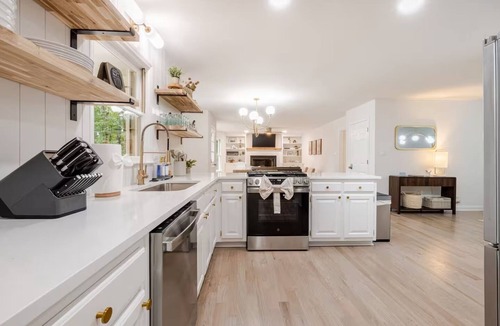 Stone Mountain House | Lake House, Arcade + Yard Fun, Near Stone Mountain