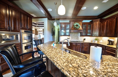 Gainesville House | Lake Lanier Lakefront estate with private party dock 5BR/4BA 5700+sqft