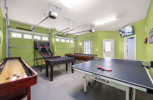 Westport House | Lake Norman -Heated Pool -Hot Tub -Pickleball -Epic Kids Room -Game Room -EV Chg