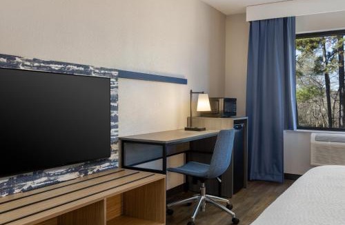 Cornelius Hotel | Lake Norman Inn and Suites