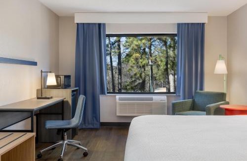 Cornelius Hotel | Lake Norman Inn and Suites