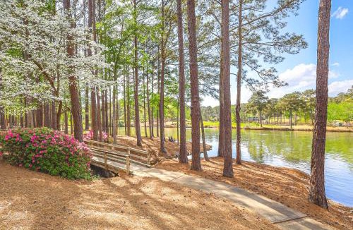 Greensboro House | Lake Oconee Condo w/Boat Ramp & Trail Access!