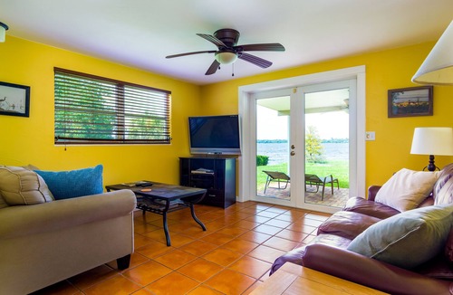 Winter Haven House | Lake Rochelle Rental Lakefront