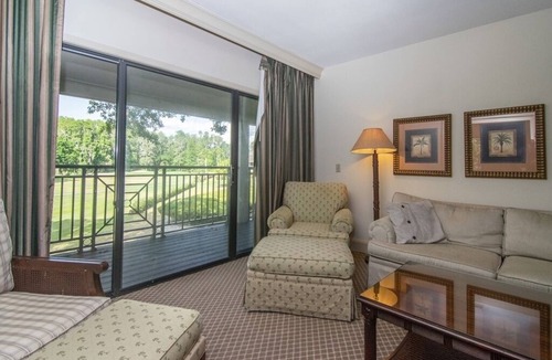Wesley Chapel Condo | Lake View Resort Condo (2/2) on Golf Course