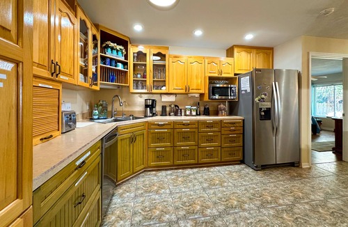 Citrus Springs House | Lakefront Getaway! Relax Spa Dock Kayaks Firepit Handicap Friendly