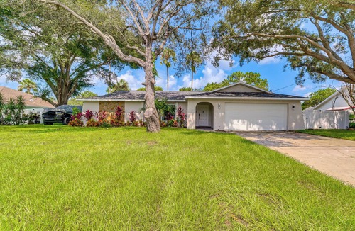 Spring Hill House | Lakefront Home w/Heated Pool, Near Disney