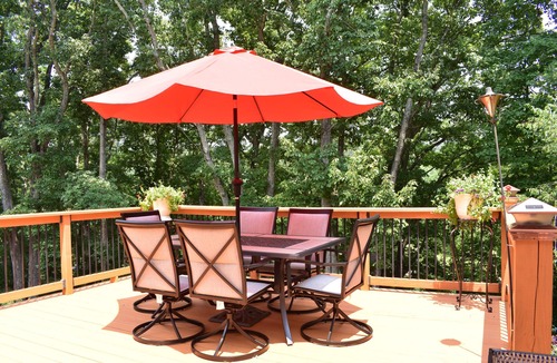 Gainesville House | Lakefront Home with a Single Slip Party Deck