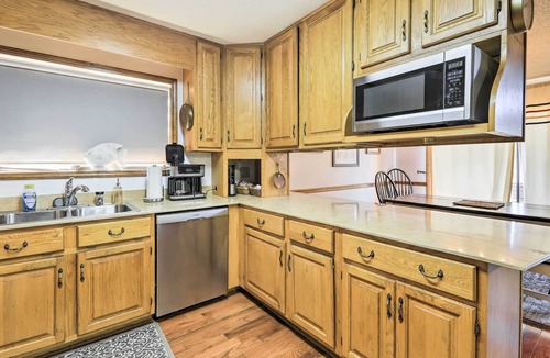 Macon Cottage | Lakefront Macon Getaway w/Stunning Boathouse