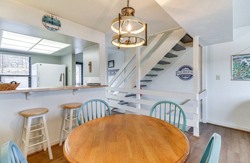 North Shore House | Lakefront Moneta Home w/Community Dock!
