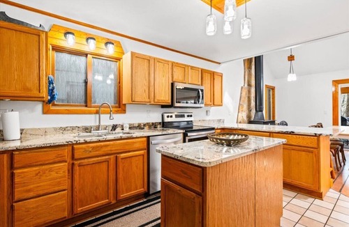 Jacksboro House | Lakefront - Norris Lake - Hot Tub, 2 Slip Covered Dock, Kayaks, ATV trails