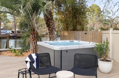Talahi Island House | Lakefront Oasis Pool & Hot Tub