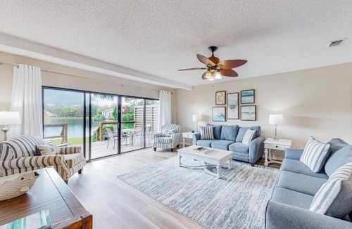 Sandestin House | Lakefront resort condo with lake views hot tub pool tennis golf deck W&D