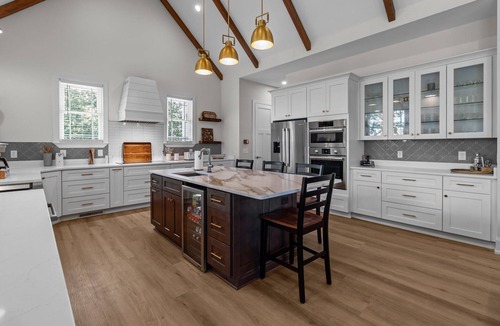 Southmont House | LAKEFRONT RETREAT W/PRIVATE DOCK, HOT TUB & GAME ROOM - UWHARRIE MOUNTAINS