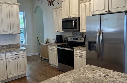 Madison House | Lakefront southern charm in beautiful quiet area