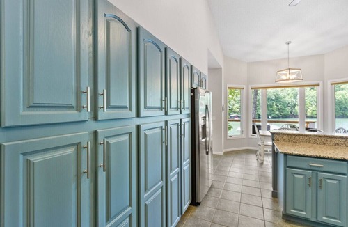 Indian Oaks Apartment | Lakefront Spacious 6BR, Family-Friendly + Lily pad