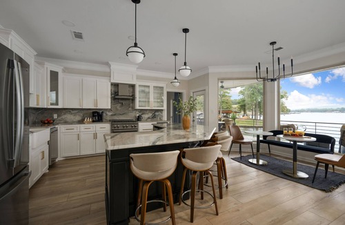 Mid America House | LakeFront with Pool! HotTub! Game Room! Sleeps 20+