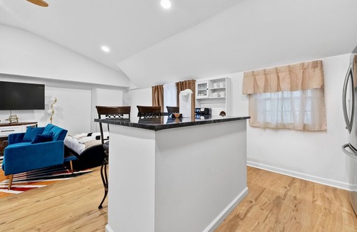 Southeast Raleigh House | Lakeside Landing | Kitchen, Laundry, Parking