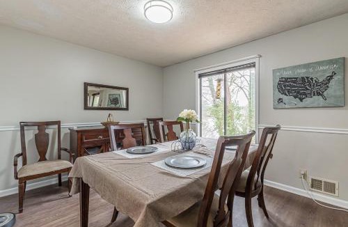 Conyers House | Lakeside Leisure - A Hidden Gem in Metro Atlanta