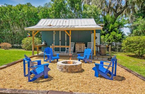Doctors Inlet House | Lakeside Lilypad Wonderland Kayak Grill Firepit