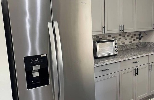 Sterling Ranch House | Lakeside Retreat in Brandon, FL – 3 Bedroom, 2 Bath Private Home