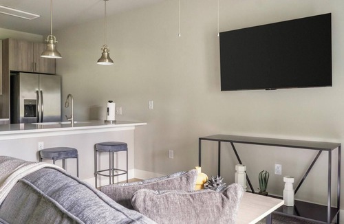 Fort Myers Apartment | Landing | Amazing 1BD, Clubhouse, Gym